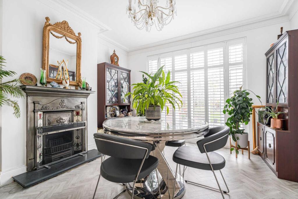 Burleigh Gardens, Southgate, N14 photo 3