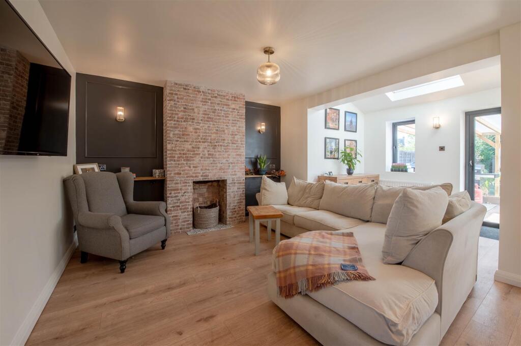 South Grove, Wymington photo 4
