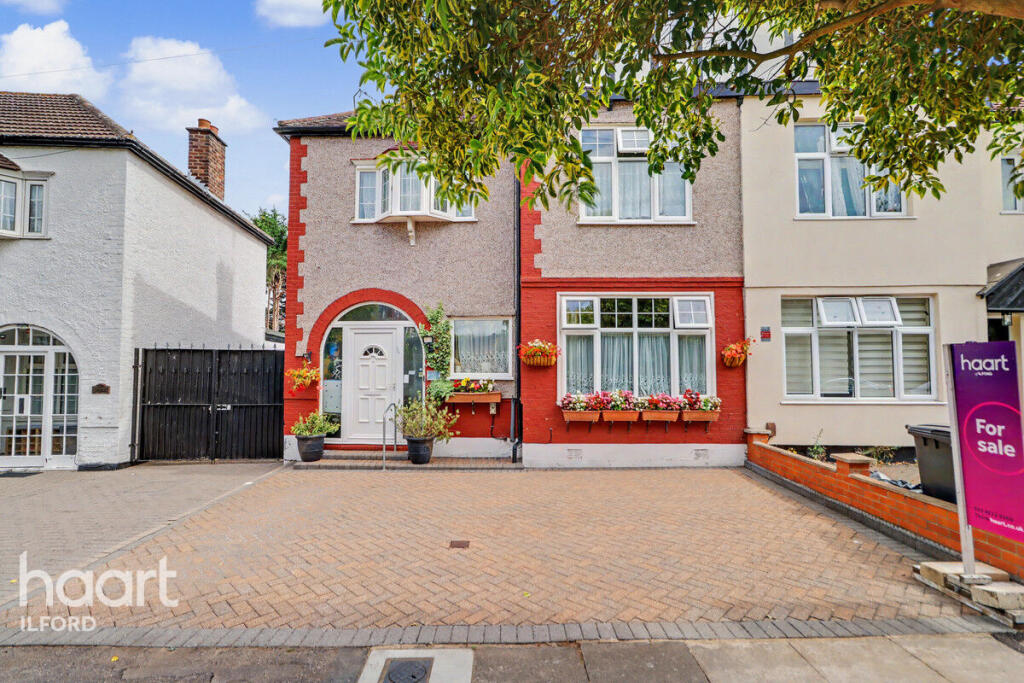 House in London - View 2