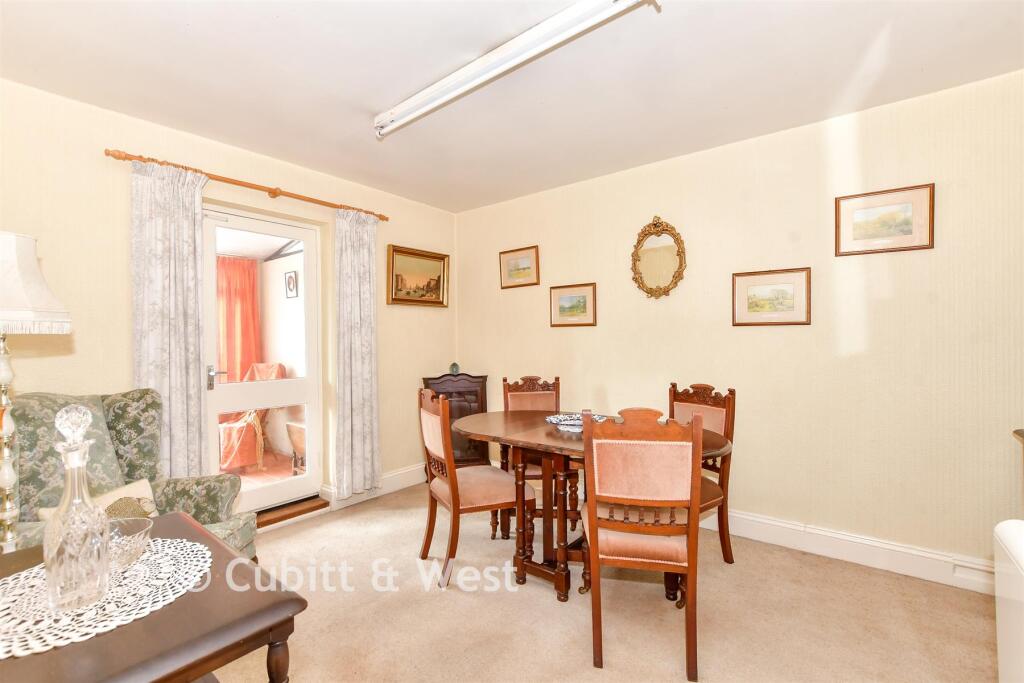 House in Winchester, Hambledon - View 5