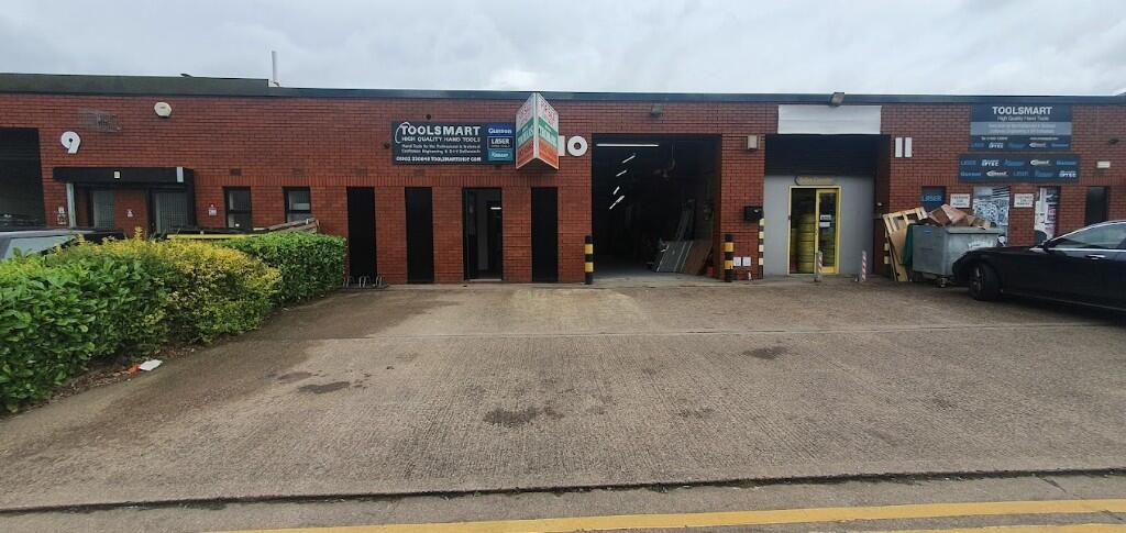 Main image of property: Fallings Park Industrial Estate, Park Lane, Wolverhampton, West Midlands, WV10
