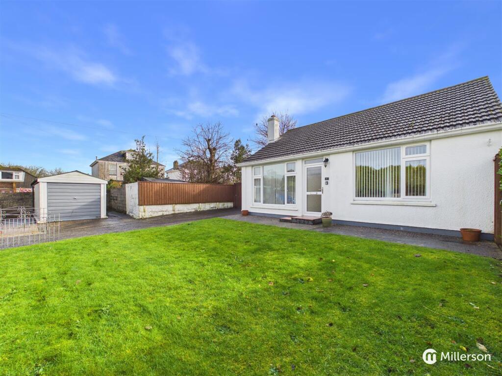 3 Bedroom Detached Bungalow For Sale In Rosevale Crescent Camborne TR14