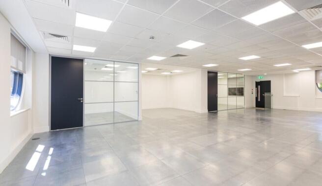 Goldvale House  Woking  Office 6.jpg