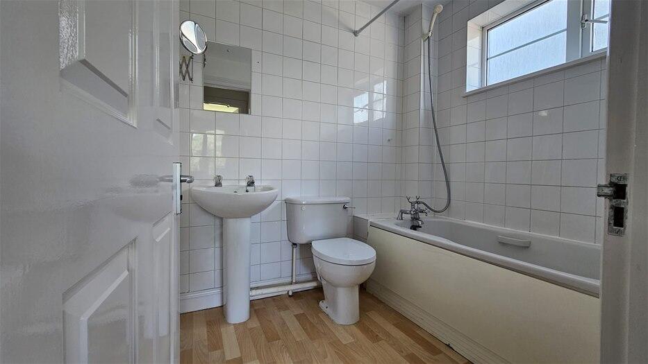 Additional image 8 of Willoughby Road, Harpenden, AL5