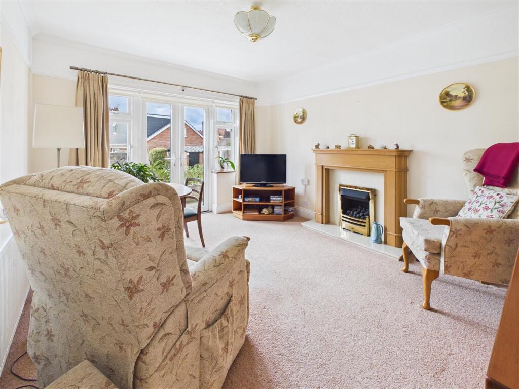 House in Worcester, Worcestershire - View 5