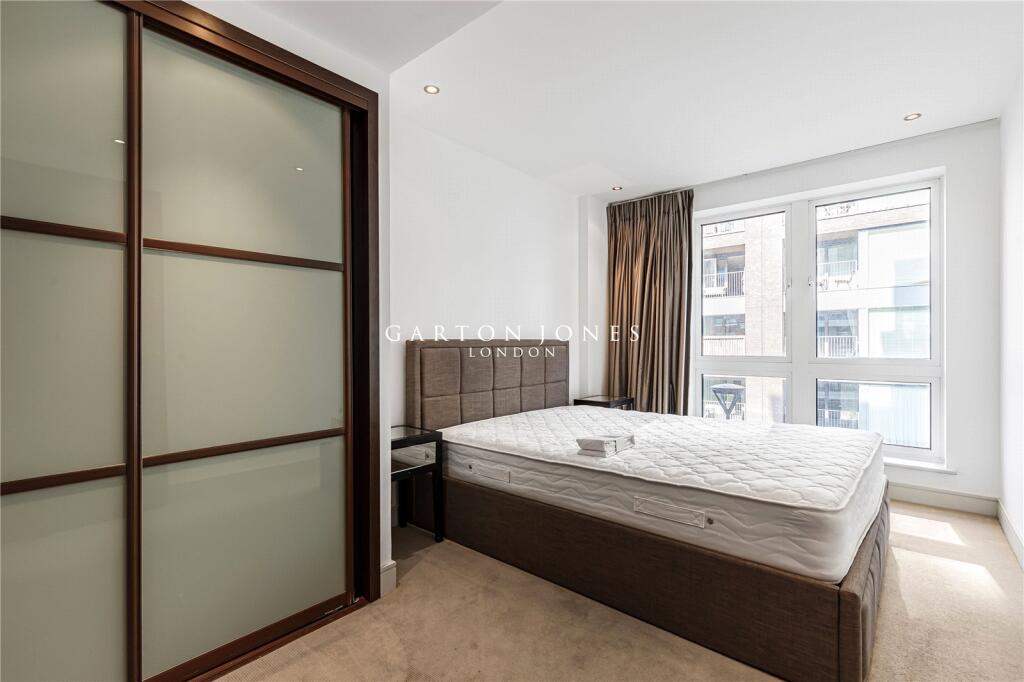 Apartment in London - View 3