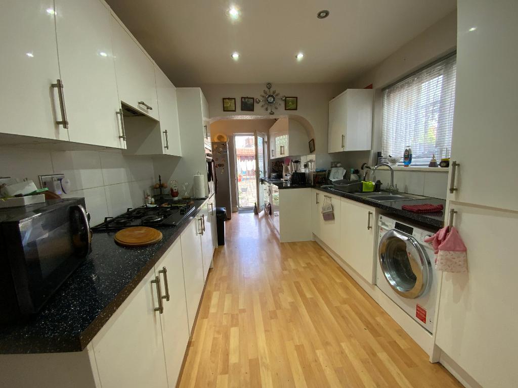 House in Romford - More