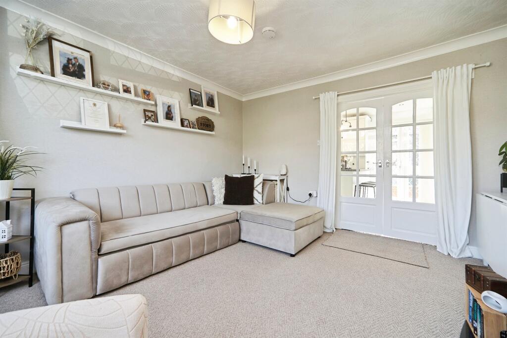 House in Bradford, West Yorkshire - View 5