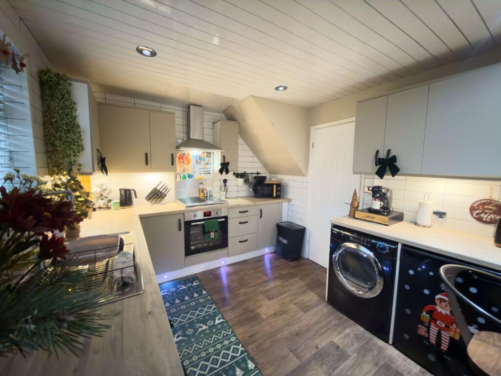 Mitford Gardens, Wallsend, NE28 0QN photo 4
