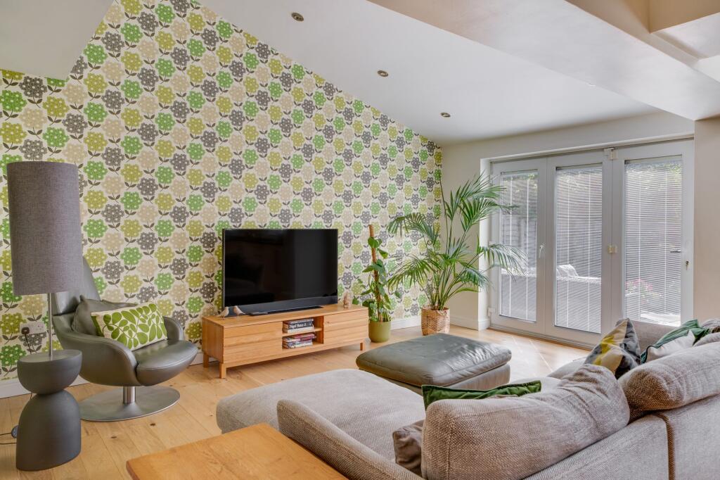 32, Lytham Green, Muxton, TF2 photo 4
