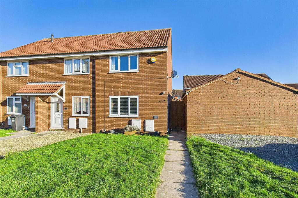 Main image of property: Modern home on Clevedon outskirts