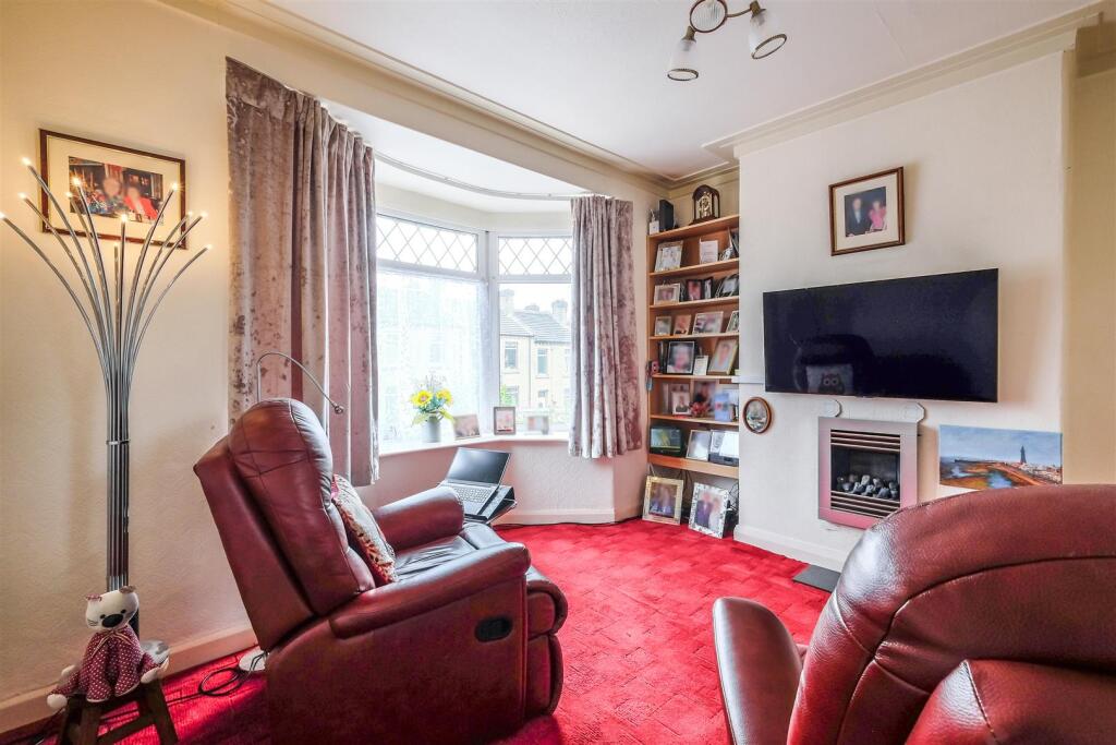 House in Huddersfield - View 5