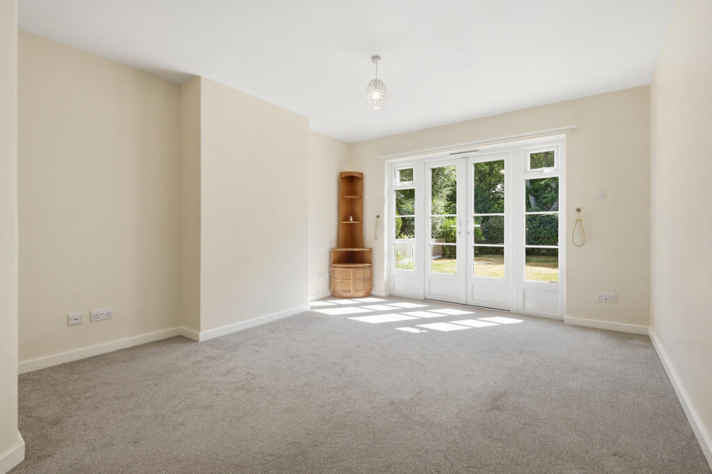 House in Southend-on-Sea - View 5