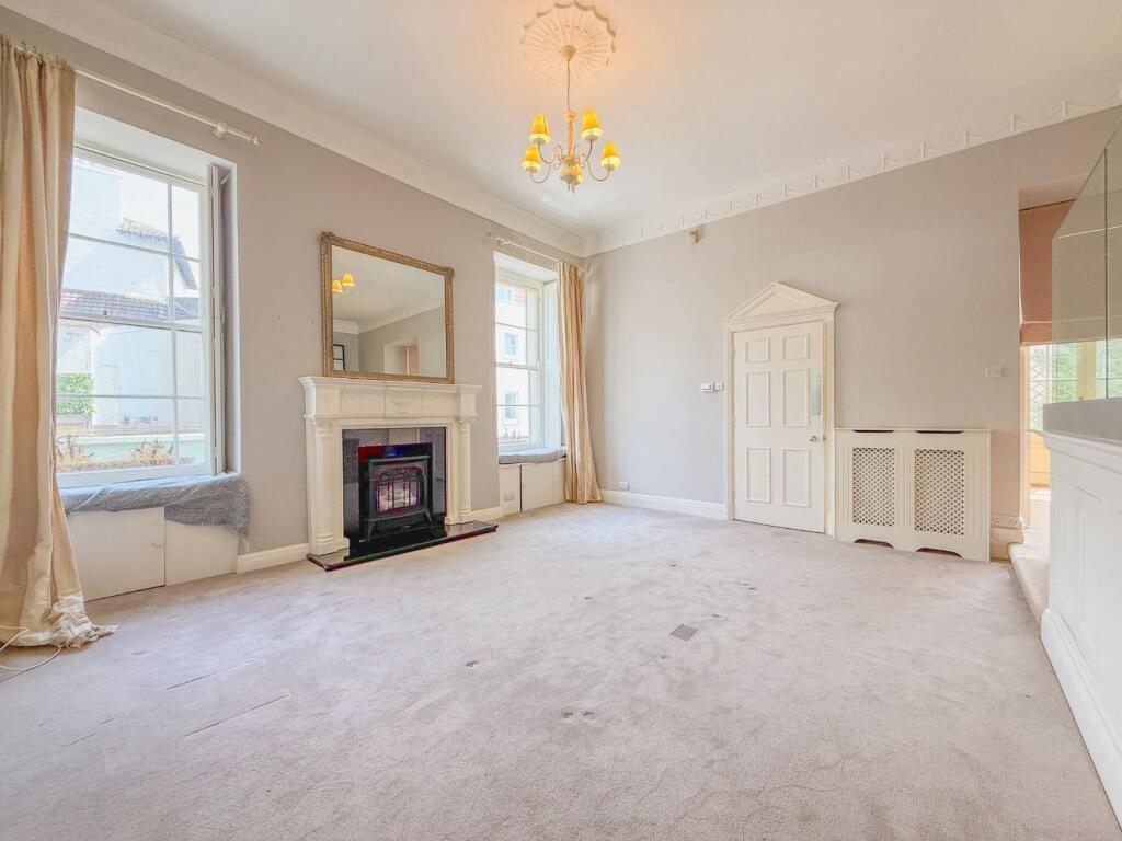 Apartment in Bristol - View 3