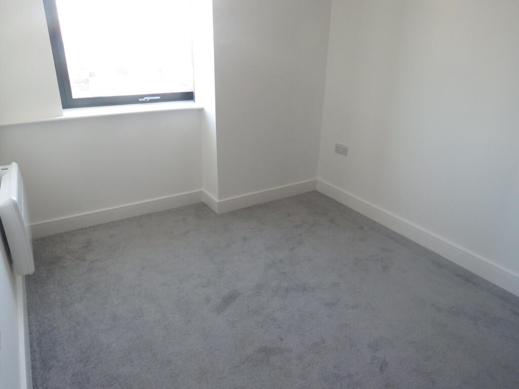 Apartment in Birmingham, Wylde Green, Erdington - More