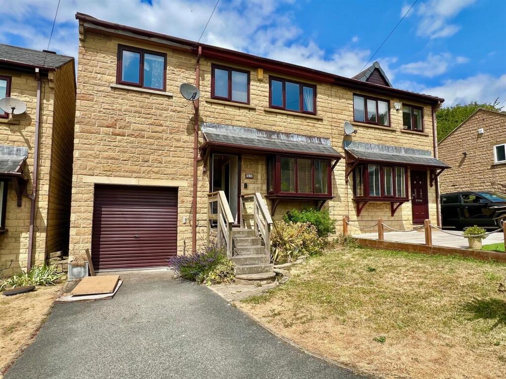 Main image of property: Caldercroft, Elland