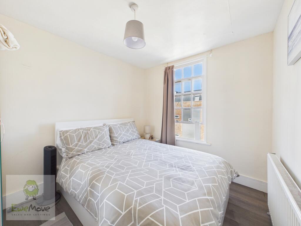 Apartment in Rochester - View 4