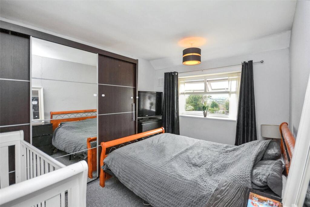 House in Leeds, Moorside, Bramley - View 5