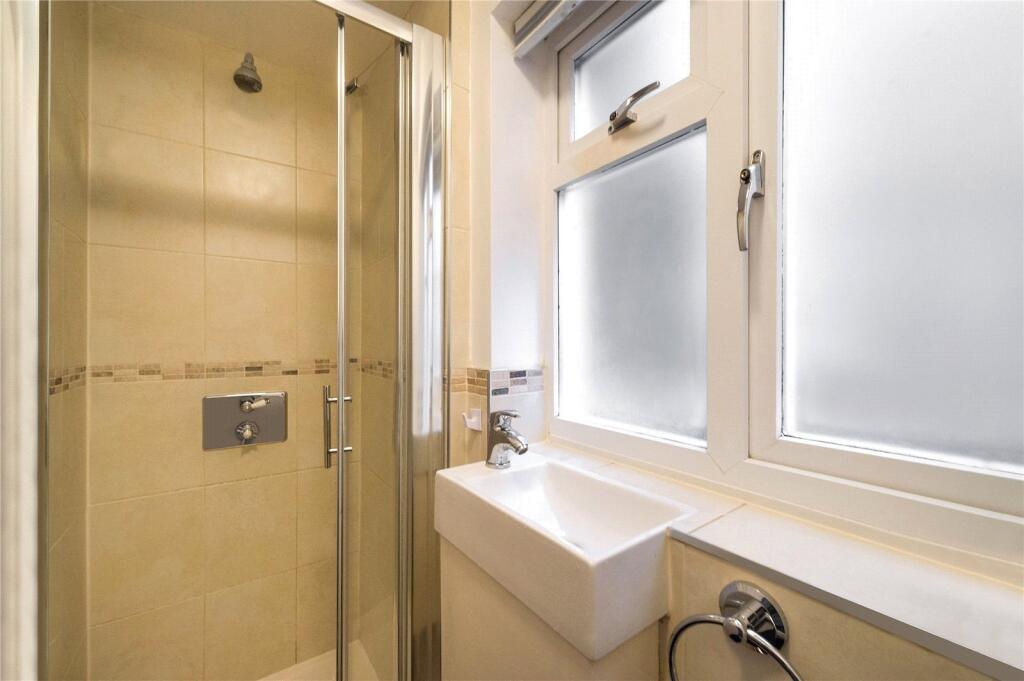 Apartment in London - More