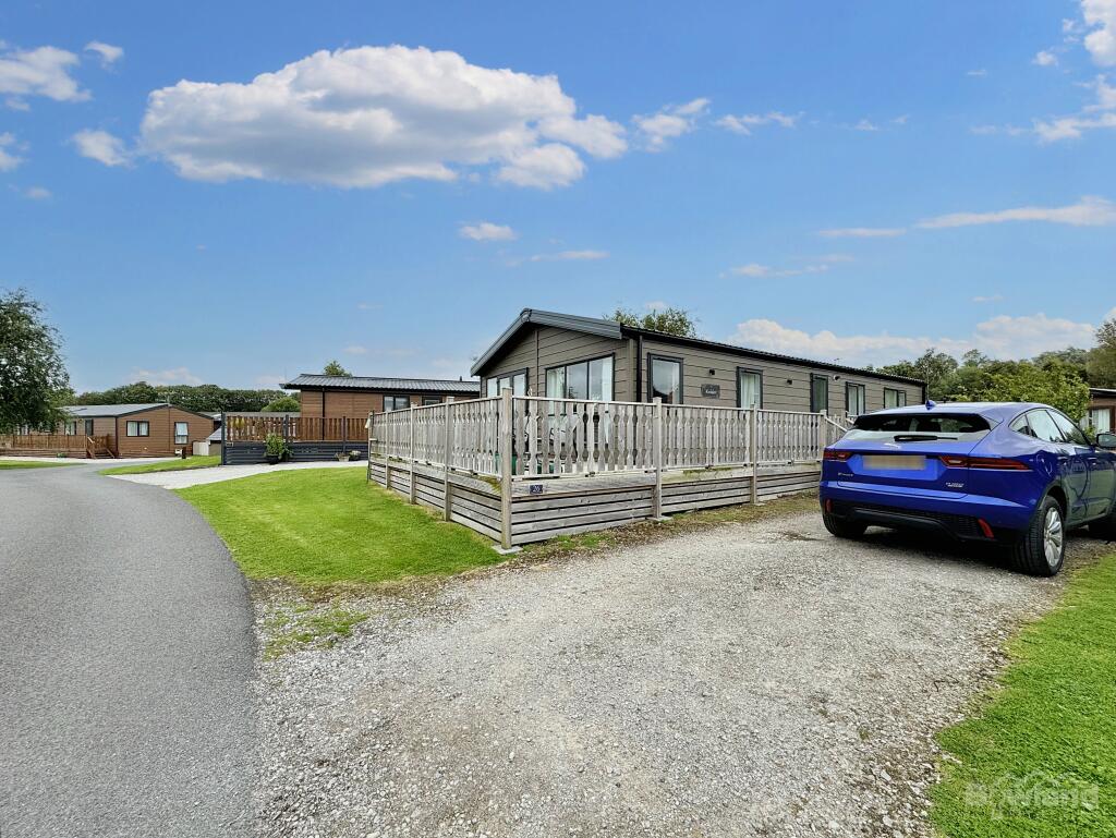 Main image of property: Private sale - Gressingham 26 South Lakeland Leisure Village, Carnforth LA6 1BH