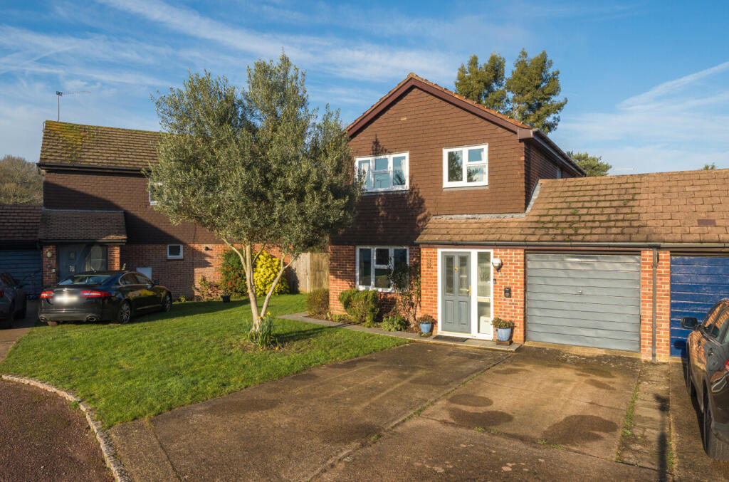Main image of property: Ruby Close, Wokingham, Berkshire
