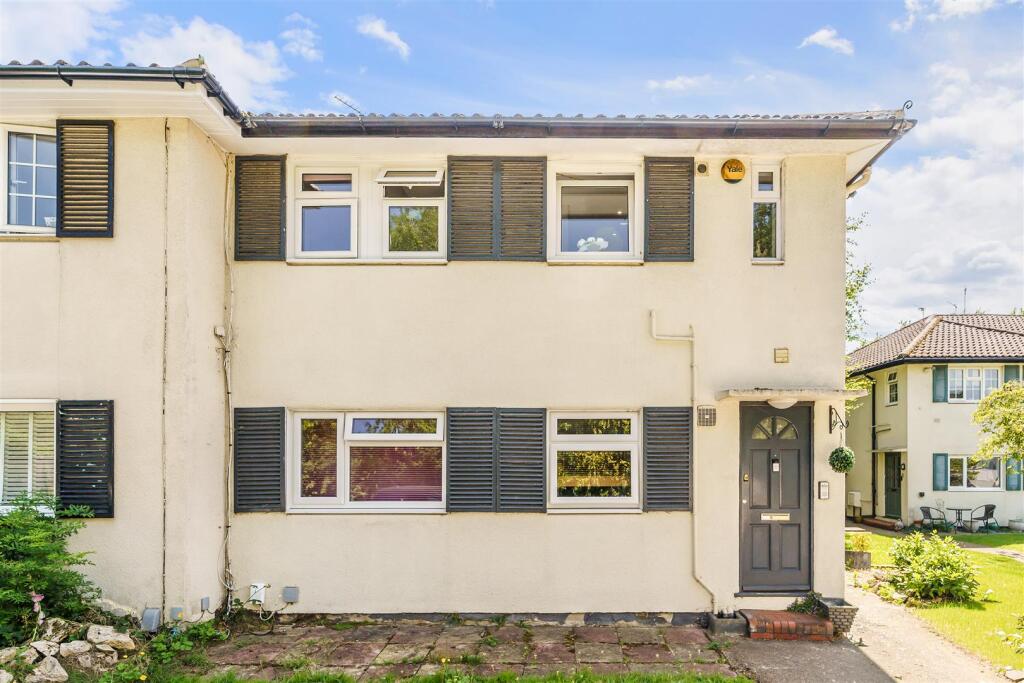 Main image of property: Cheviot Close, Banstead