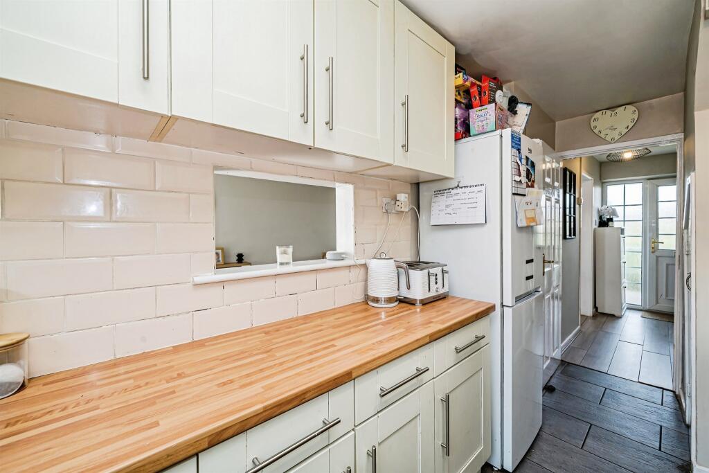 House in Slough - View 5