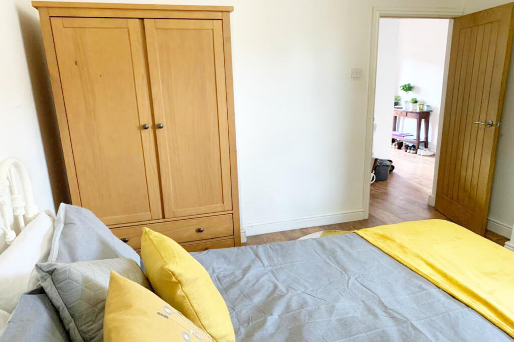 Apartment in London - More