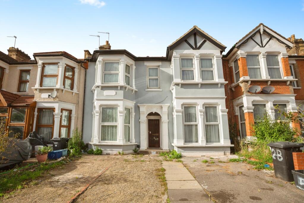 Main image of property: De Vere Gardens, Ilford, IG1