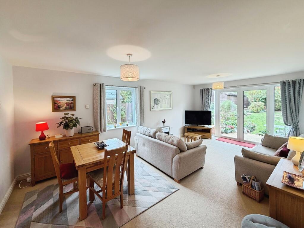 Apartment in East Devon, Exmouth - View 2