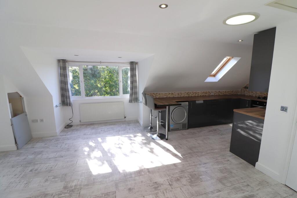 Apartment in Stevenage, Hertfordshire - More