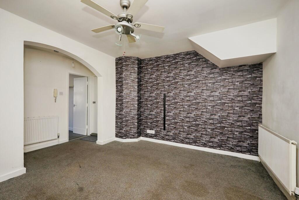 Apartment in Canterbury - View 5