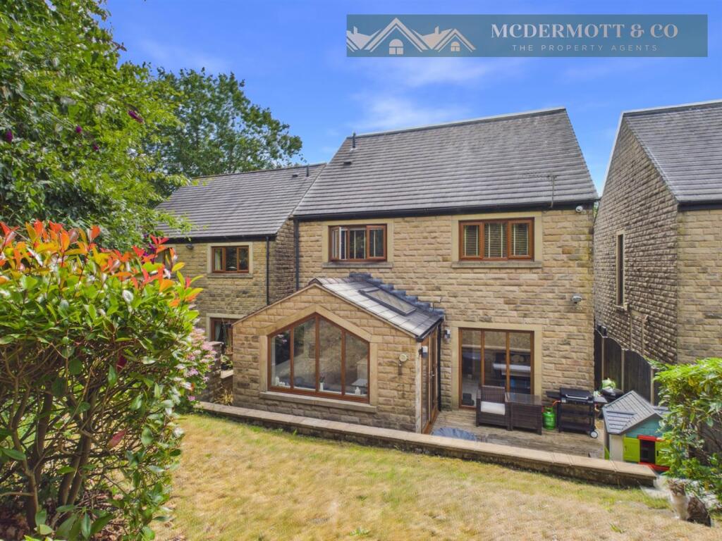 House in Oldham, Saddleworth - View 2