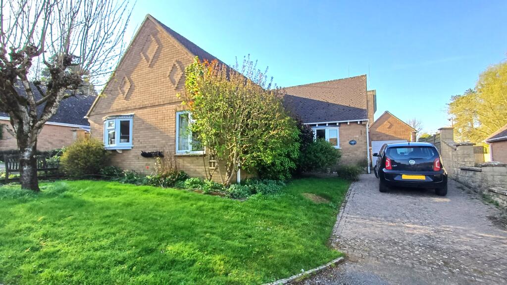 Main image of property: Burford Road, Chipping Norton, OX7