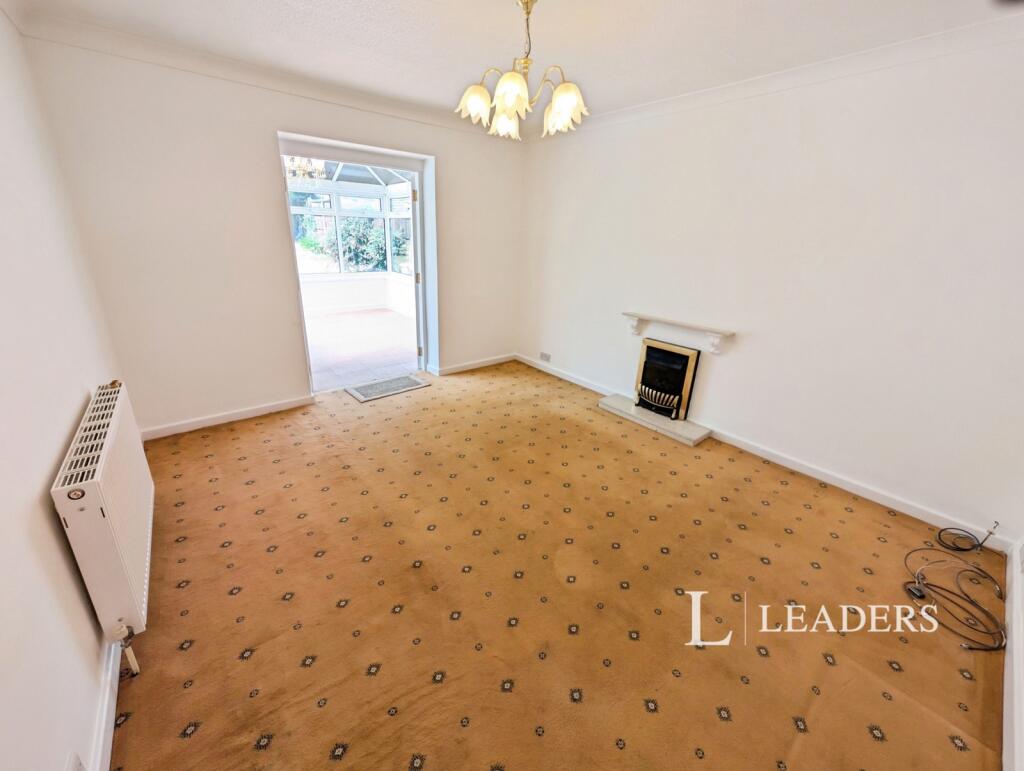 Woodside Avenue, Mansfield, Nottinghamshire photo 4