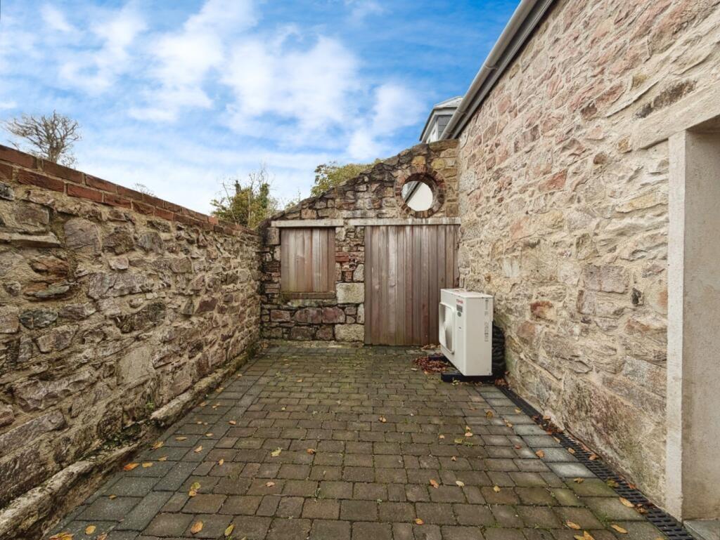 Camborne, Cottage set within Holman Park photo 4