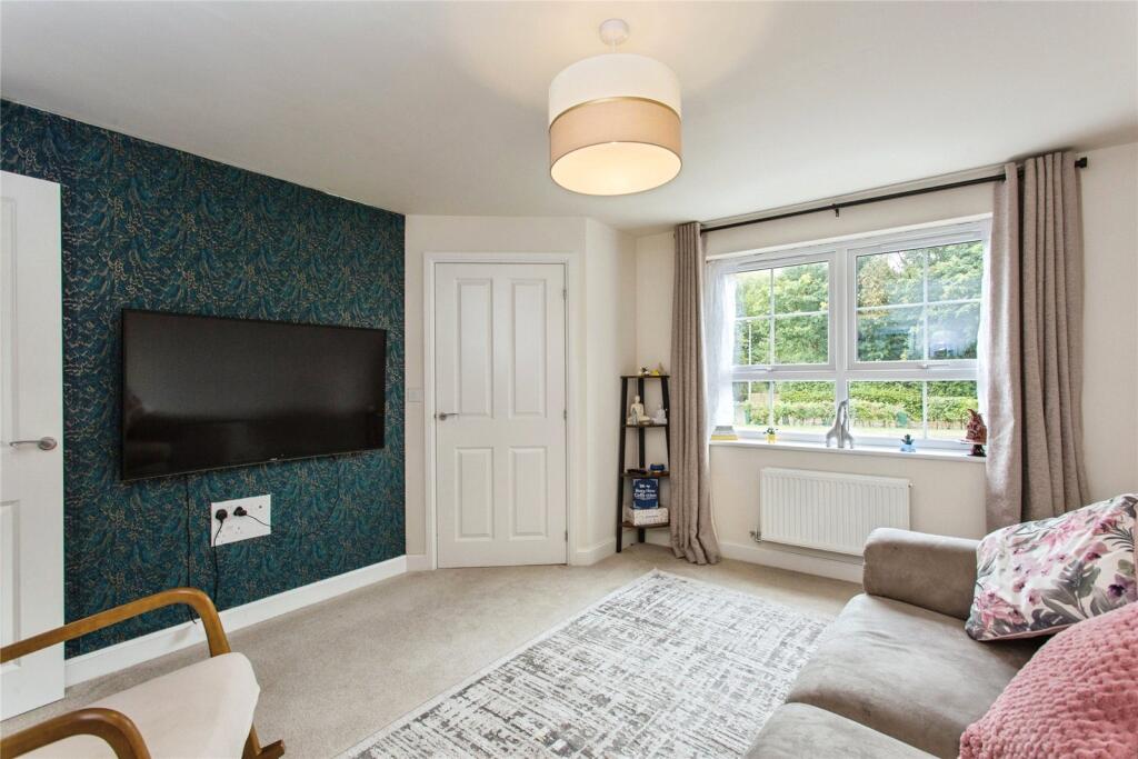 House in Preston, Nog Tow, Woodplumpton - More