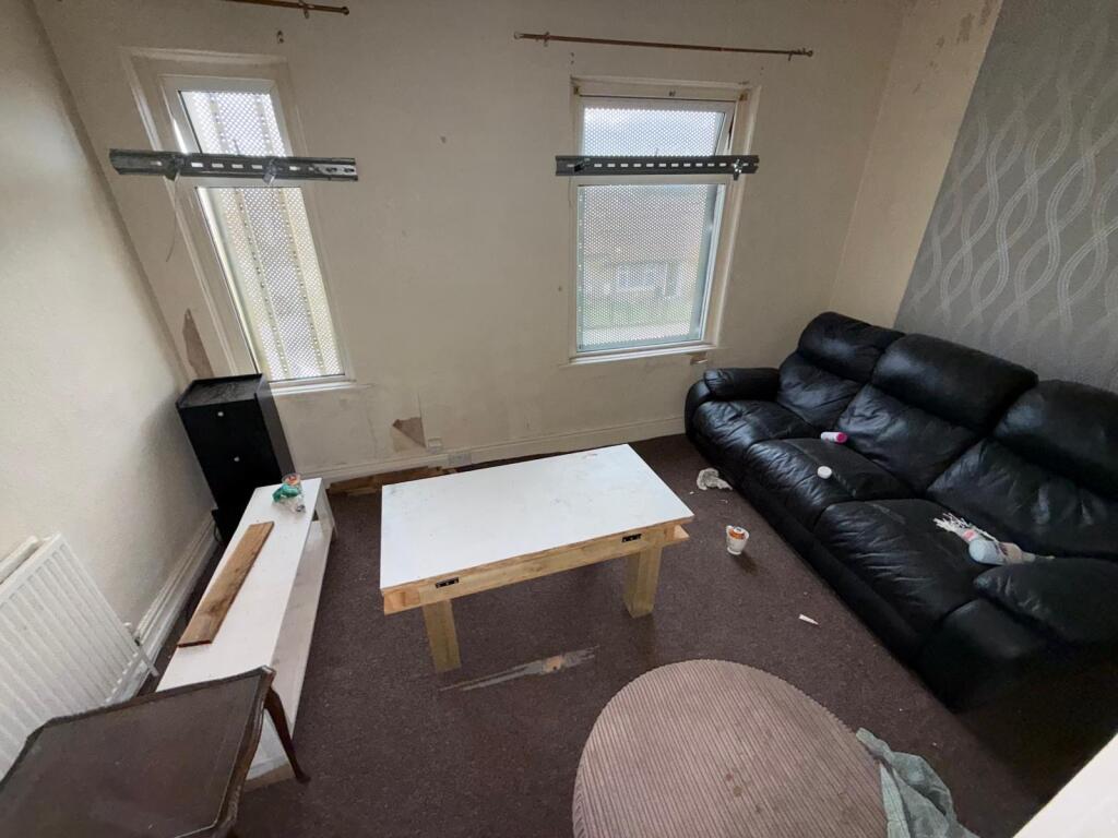 House in Rotherham, Dinnington St. John's - View 4
