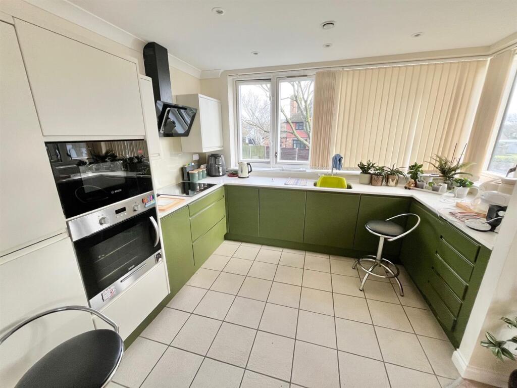 Sutton Avenue, Seaford photo 3