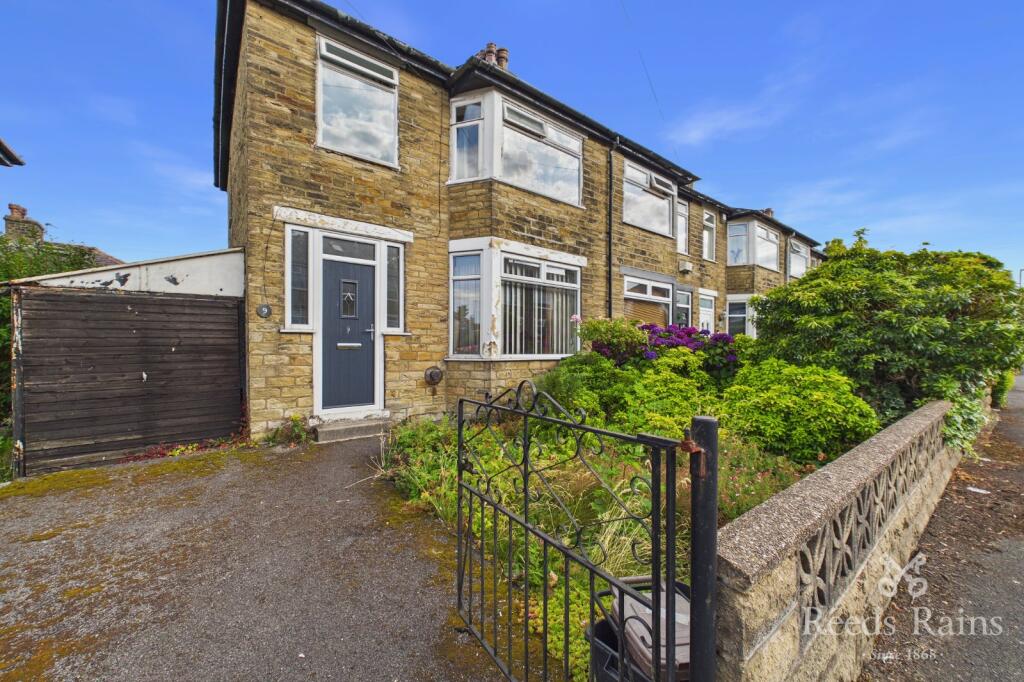 3-bed terraced on West View Drive, Halifax, West Yorkshire, HX2, £125,000