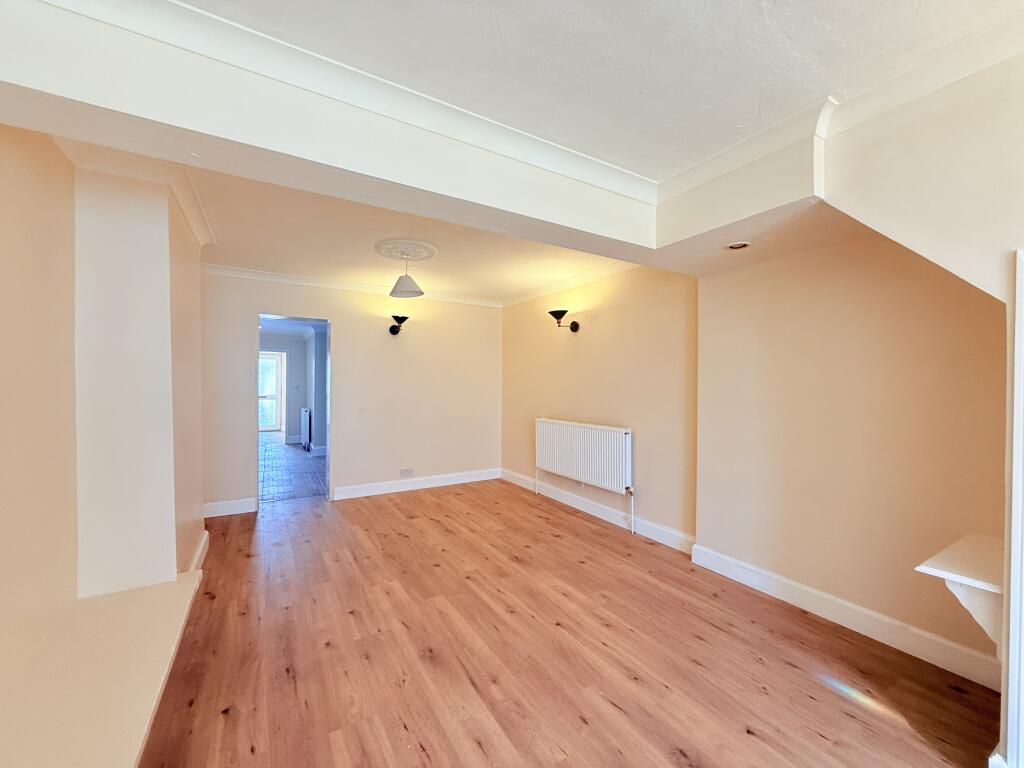 House in Thurrock, Essex - View 2