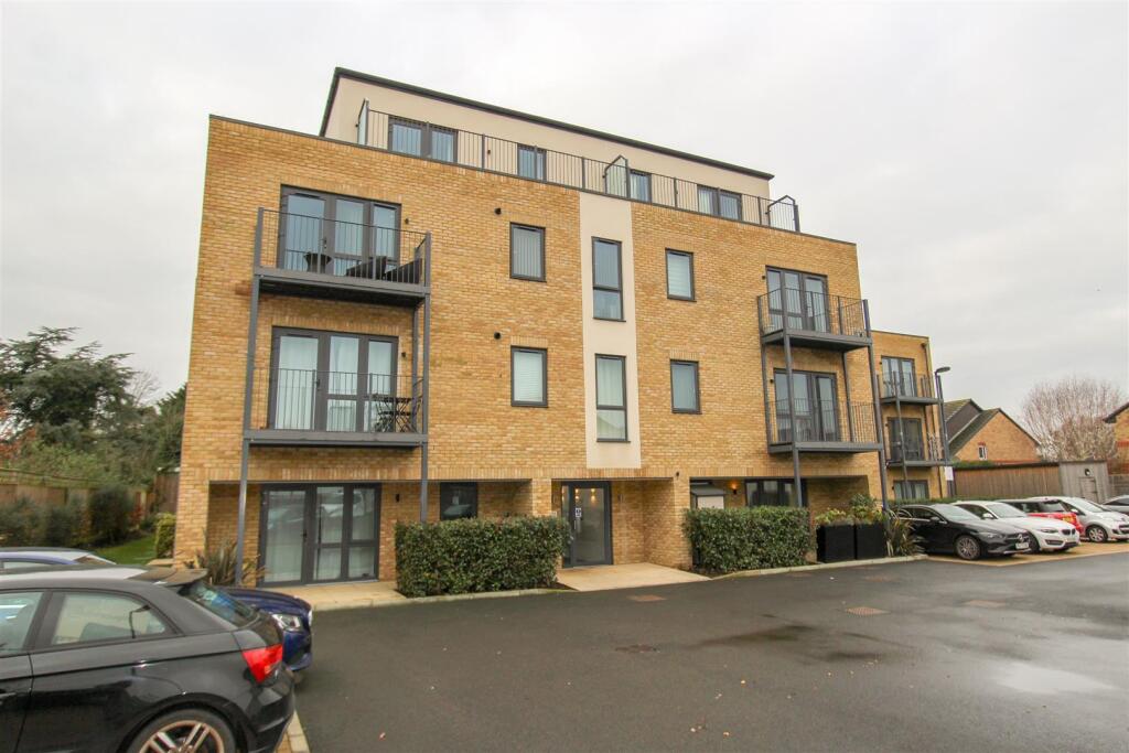Main image of property: Long Lane, Hillingdon, UB10