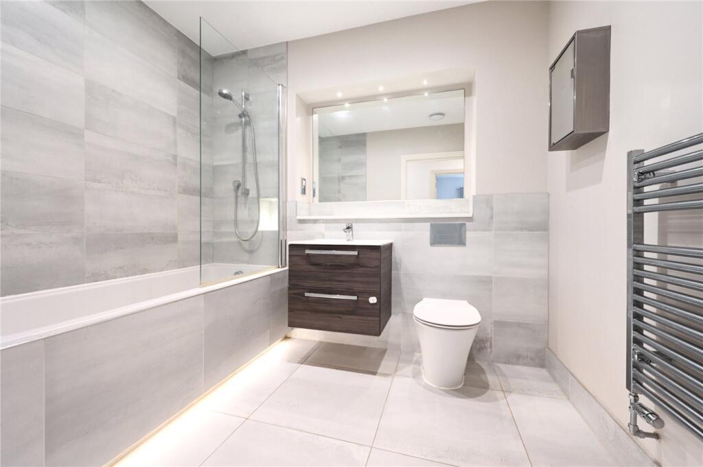Apartment in London - View 3