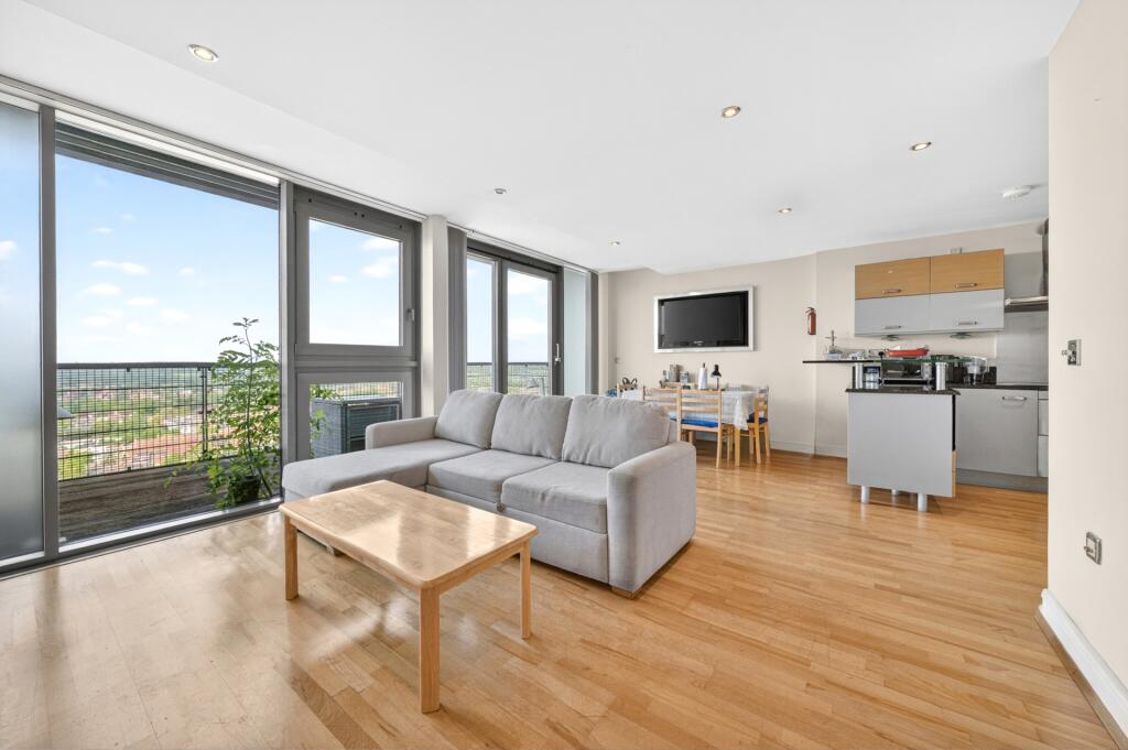 Main image of property: Kingsway, Finchley, N12