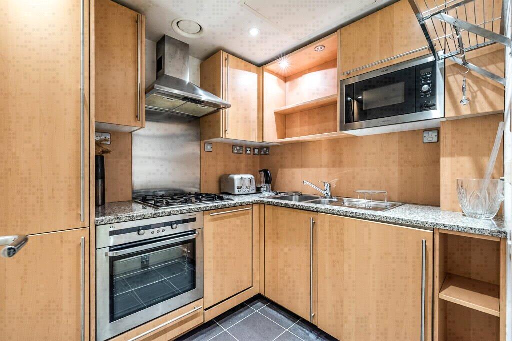Apartment in London, Royal Borough of Kensington and Chelsea - View 3