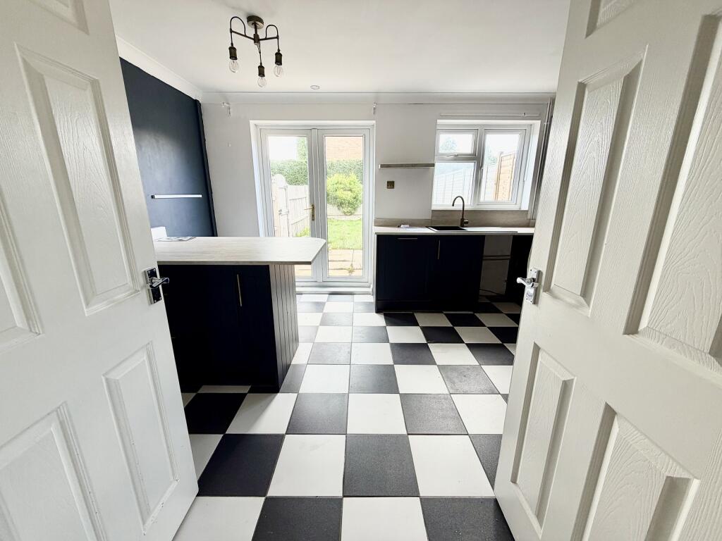 House in Newport - More