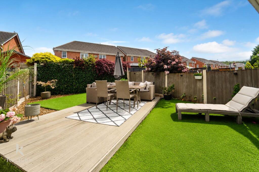 House in Bury, Chesham - View 4
