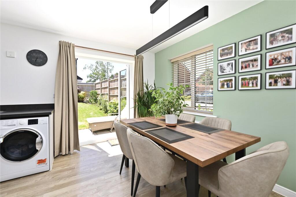 House in Basingstoke and Deane, Sherfield on Loddon - More