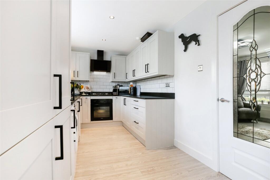 House in Edinburgh, West Lothian - More