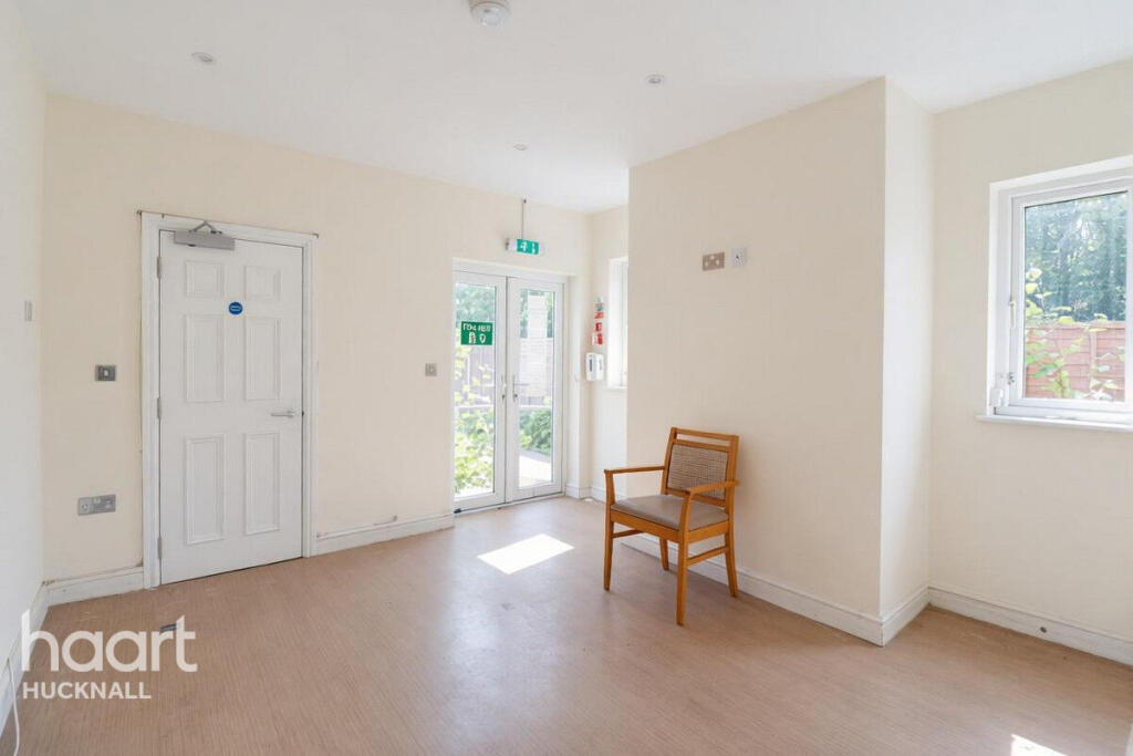 House in Ashfield, Eastfield Side, Dalestorth - View 4